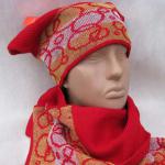 Красный зимний комплект - шапка и шарф .