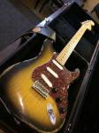 Продам Fender stratocaster USA